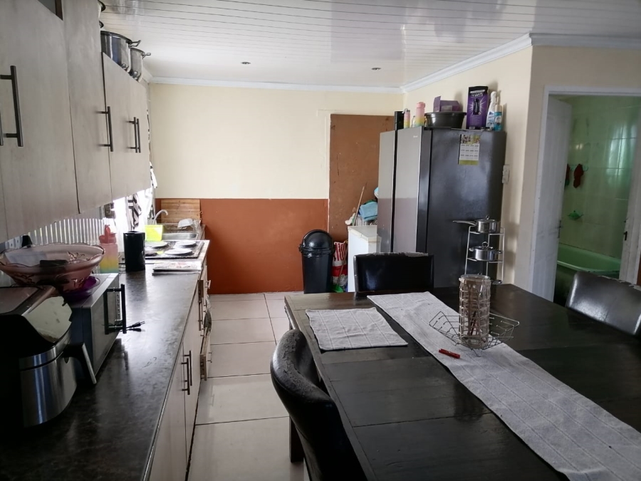 2 Bedroom Property for Sale in Lentegeur Western Cape